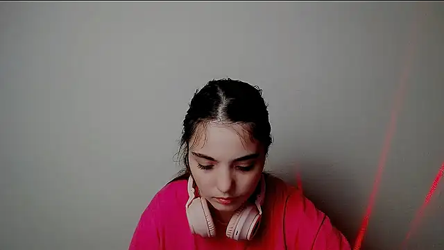 Sun Shine   online show from October 4, 2025, 9:49 pm