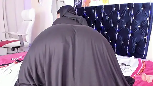 Dana-Alabi online show from October 13, 2025, 2:51 pm