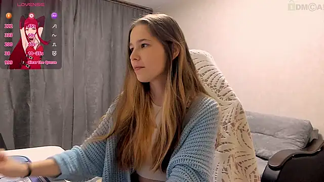 ValerieBubbles online show from November 24, 2025, 7:58 pm