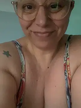 LupeLok online show from November 15, 2025, 5:39 pm