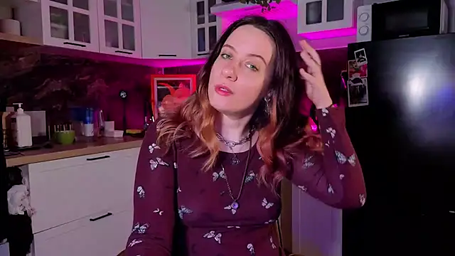 NanaMoonlight online show from April 4, 2026, 1:28 pm