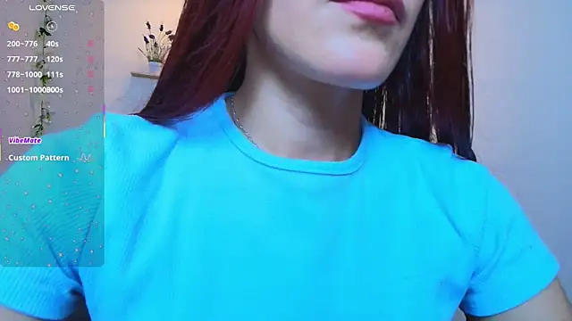 Snapshot of ViolethRosse chatting on January 9, 2026, 9:22 pm ViolethRosse online show from January 9, 2026, 9:22 pm