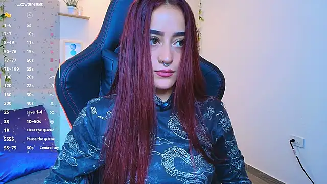 Snapshot of ViolethRosse chatting on February 24, 2026, 12:55 am ViolethRosse online show from February 24, 2026, 12:55 am