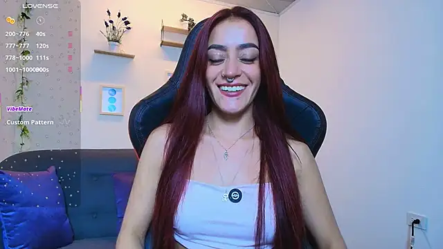 Snapshot of ViolethRosse chatting on January 5, 2026, 9:07 pm ViolethRosse online show from January 5, 2026, 9:07 pm