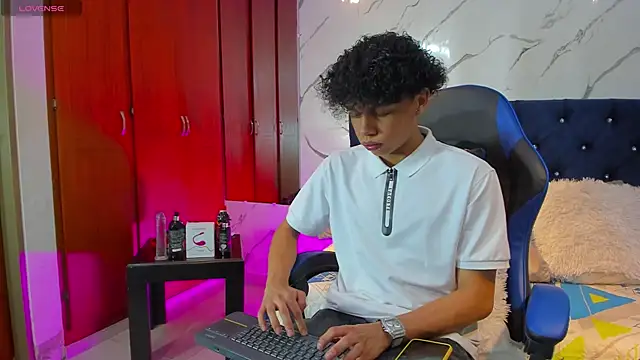  taylor black online show from February 5, 2026, 9:32 pm