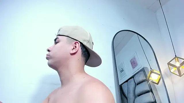 lianfox  online show from February 25, 2026, 12:27 pm