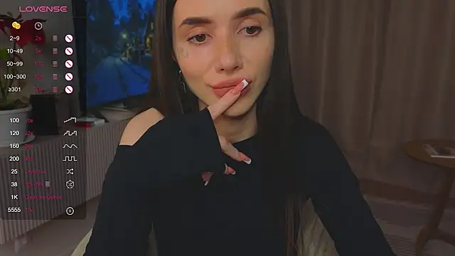 Snapshot of shuggybaby chatting on February 1, 2026, 9:13 pm shuggybaby online show from February 1, 2026, 9:13 pm