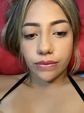 MissCat  online show from November 1, 2025, 11:09 pm