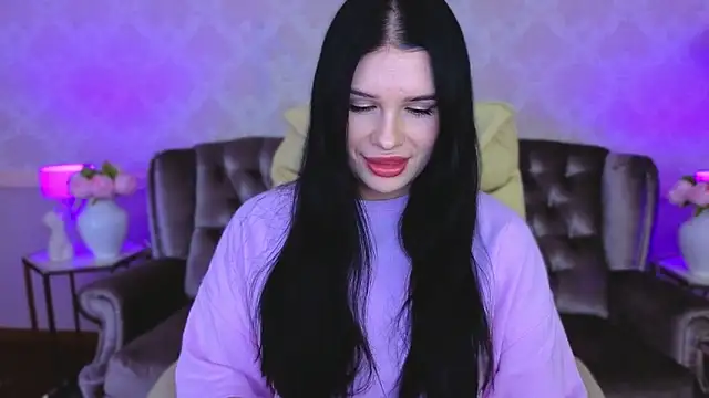 Snapshot of Neyla_Charm chatting on November 22, 2025, 8:08 pm Neyla Charm online show from November 22, 2025, 8:08 pm