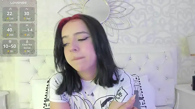 Snapshot of Cassie66_ chatting on December 4, 2025, 3:38 am Cassie66 online show from December 4, 2025, 3:38 am