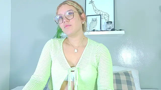 Snapshot of BelaMiller_ chatting on November 5, 2025, 11:46 am BelaMiller online show from November 5, 2025, 11:46 am