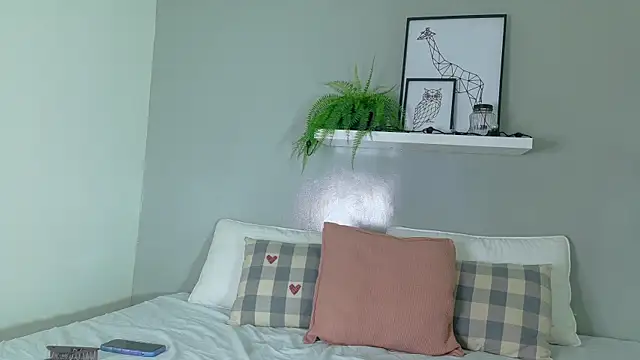 Snapshot of BelaMiller_ chatting on November 7, 2025, 11:37 am BelaMiller online show from November 7, 2025, 11:37 am