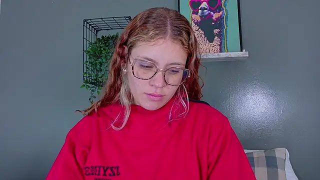 Snapshot of BelaMiller_ chatting on October 29, 2025, 11:42 am BelaMiller online show from October 29, 2025, 11:42 am