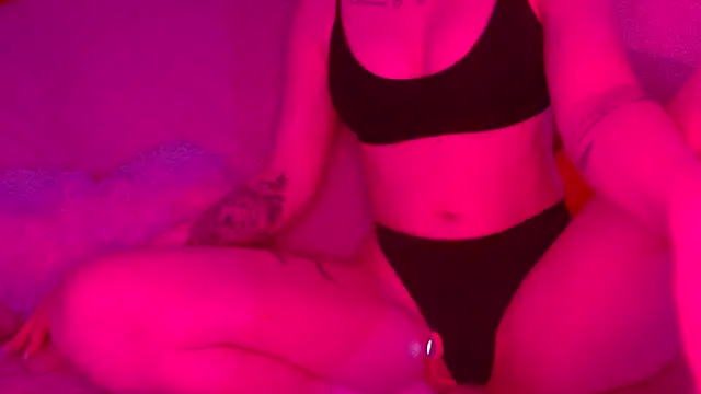 Little-Red21 online show from October 15, 2025, 4:55 am