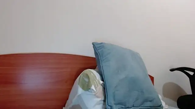 Snapshot of jollene chatting on April 4, 2026, 12:56 pm jollene online show from April 4, 2026, 12:56 pm