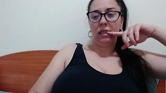 Snapshot of jollene chatting on June 2, 2026, 1:22 pm jollene online show from June 2, 2026, 1:22 pm