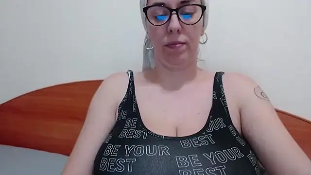 Snapshot of jollene chatting on March 23, 2026, 3:12 pm jollene online show from March 23, 2026, 3:12 pm