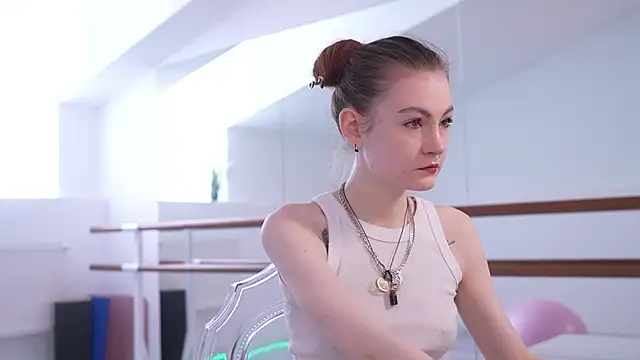 Snapshot of _arigins_ chatting on September 10, 2025, 8:02 am  arigins  online show from September 10, 2025, 8:02 am