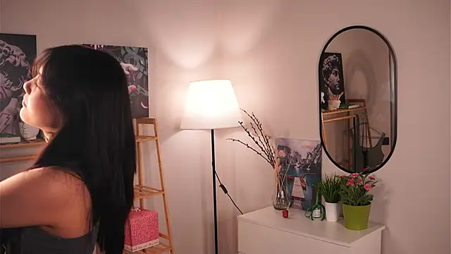 Snapshot of MoiraEger chatting on September 28, 2025, 4:14 pm MoiraEger online show from September 28, 2025, 4:14 pm