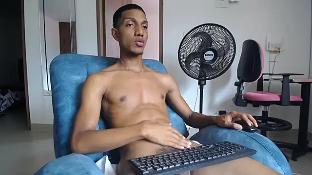 miguelmarcus online show from September 28, 2025, 4:47 pm