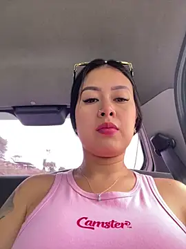 CrisMarulanda online show from September 10, 2025, 4:28 pm