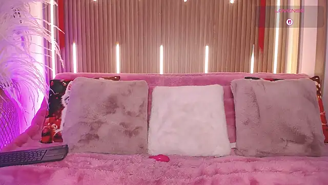 Snapshot of MylaDreams chatting on December 21, 2025, 3:19 am MylaDreams online show from December 21, 2025, 3:19 am