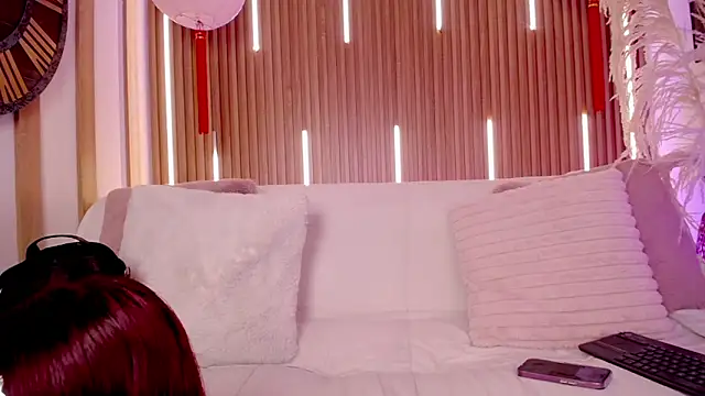 Snapshot of MylaDreams chatting on February 6, 2026, 6:09 am MylaDreams online show from February 6, 2026, 6:09 am