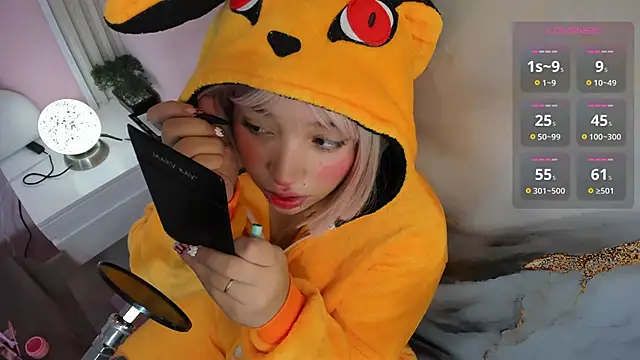 hinata dolly online show from October 25, 2025, 8:13 am