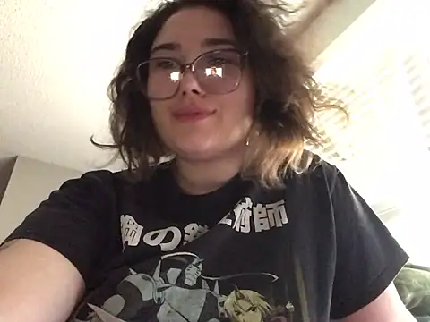 paigeycakes online show from September 10, 2025, 6:51 pm