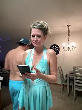 KeeshKeeph online show from October 2, 2025, 5:22 am