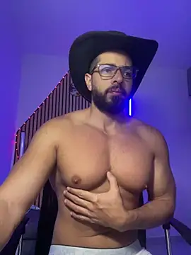 Snapshot of magnumchris chatting on February 12, 2026, 8:25 am magnumchris online show from February 12, 2026, 8:25 am