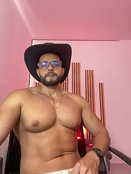Snapshot of magnumchris chatting on April 20, 2026, 7:26 pm magnumchris online show from April 20, 2026, 7:26 pm