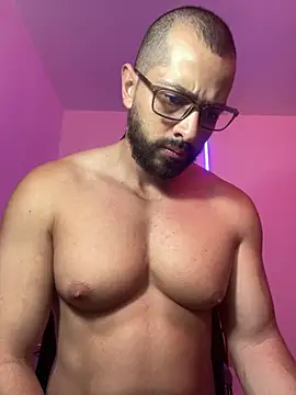 Snapshot of magnumchris chatting on March 20, 2026, 11:33 am magnumchris online show from March 20, 2026, 11:33 am