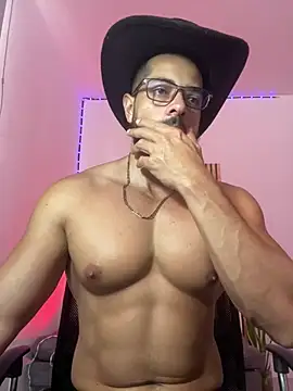 Snapshot of magnumchris chatting on May 23, 2026, 5:23 pm magnumchris online show from May 23, 2026, 5:23 pm