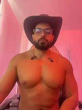 Snapshot of magnumchris chatting on February 17, 2026, 2:47 pm magnumchris online show from February 17, 2026, 2:47 pm