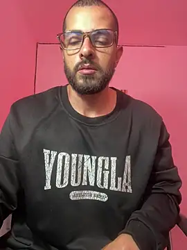 Snapshot of magnumchris chatting on April 8, 2026, 1:23 pm magnumchris online show from April 8, 2026, 1:23 pm