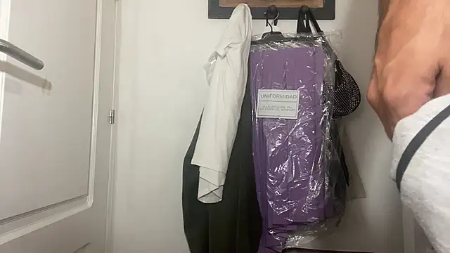 Snapshot of xxyongboyxx chatting on October 10, 2025, 5:03 pm xxyongboyxx online show from October 10, 2025, 5:03 pm