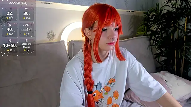 Molly Platt online show from December 2, 2025, 9:33 am