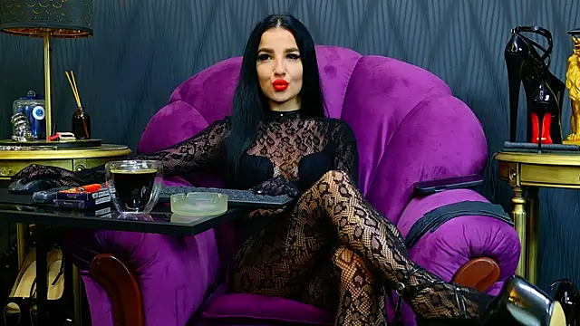 VivianReeve online show from October 24, 2025, 6:01 am