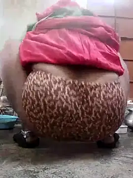 Snapshot of aunty_sumy chatting on February 1, 2026, 4:11 am aunty sumy online show from February 1, 2026, 4:11 am