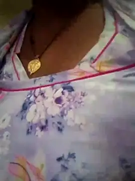 Snapshot of aunty_sumy chatting on February 3, 2026, 4:10 am aunty sumy online show from February 3, 2026, 4:10 am