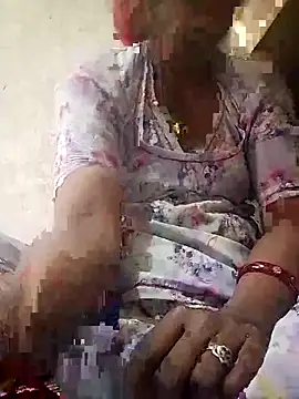 Snapshot of aunty_sumy chatting on February 14, 2026, 4:34 am aunty sumy online show from February 14, 2026, 4:34 am