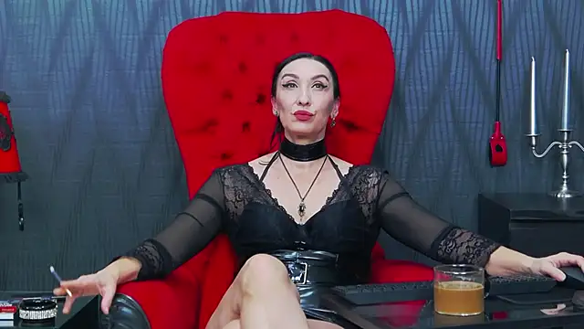 Snapshot of MistressDora chatting on January 10, 2026, 8:53 am MistressDora online show from January 10, 2026, 8:53 am