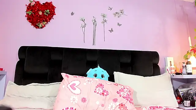 Snapshot of KendallWings chatting on November 30, 2025, 5:08 am KendallWings online show from November 30, 2025, 5:08 am