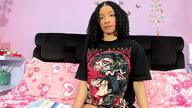 Snapshot of KendallWings chatting on December 4, 2025, 6:40 pm KendallWings online show from December 4, 2025, 6:40 pm