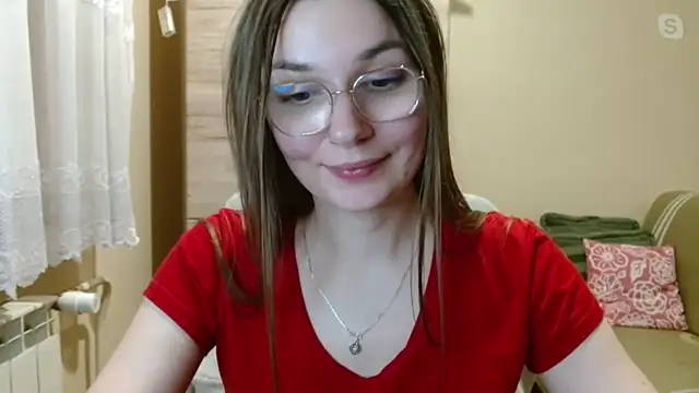 Snapshot of LooveELLYx chatting on March 3, 2025, 6:24 pm LooveELLYx online show from March 3, 2025, 6:24 pm