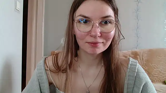 Snapshot of LooveELLYx chatting on March 14, 2025, 8:21 am LooveELLYx online show from March 14, 2025, 8:21 am