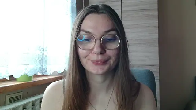 Snapshot of LooveELLYx chatting on November 3, 2025, 8:07 am LooveELLYx online show from November 3, 2025, 8:07 am