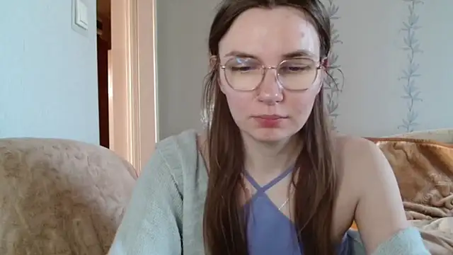 Snapshot of LooveELLYx chatting on March 22, 2025, 7:47 am LooveELLYx online show from March 22, 2025, 7:47 am