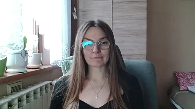 LooveELLYx online show from December 22, 2025, 7:41 am